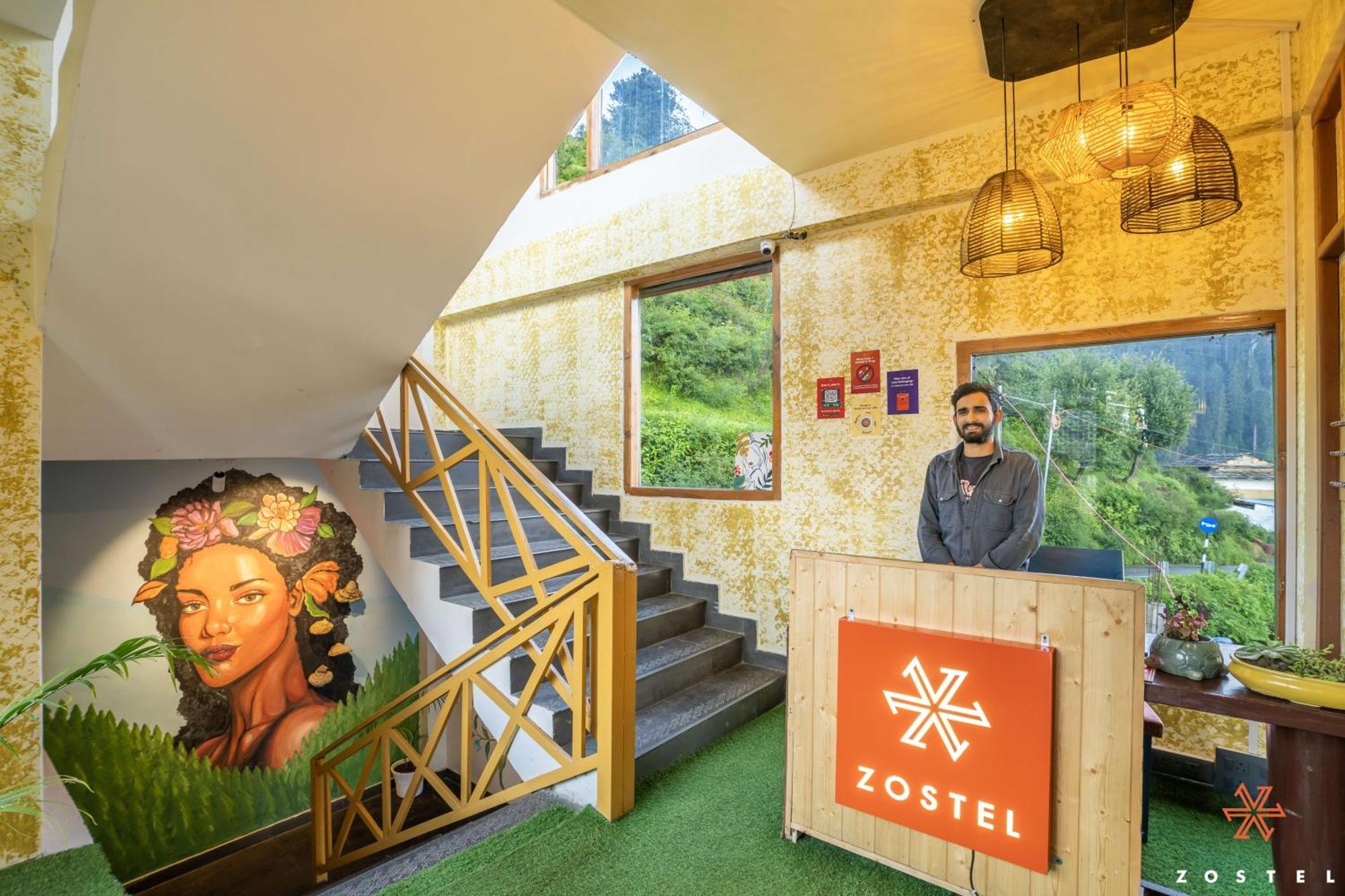 Zostel Shoja, Jibhi Hostel Exterior foto